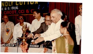 1996 8 जून 1996 को पर्यावरण-अनुकूल कपास पर राष्ट्रीय संगोष्ठी छवि-3