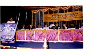 1999 में कपास और 21वीं सदी में इसके उपयोग पर अंतर्राष्ट्रीय संगोष्ठी और 10 दिसंबर 1999 को सिरकॉट की 75वीं वर्षगांठ छवि-5