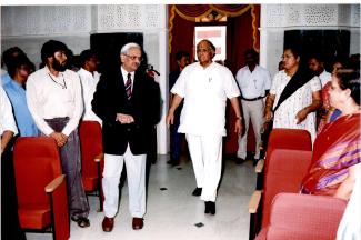 2008 श्री शरद पवार का 1 नवंबर 2011 को आईसीएआर-सिरकॉट का दौरा छवि-8