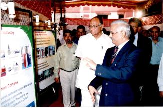2008 श्री शरद पवार का 1 नवंबर 2011 को आईसीएआर-सिरकॉट का दौरा छवि-10
