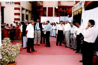 2008 श्री शरद पवार का 1 नवंबर 2011 को आईसीएआर-सिरकॉट का दौरा छवि-25