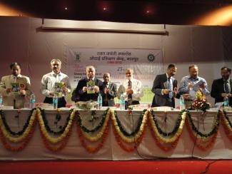 2011 11 दिसंबर 2011 को आईसीएआर-सिरकॉट के ओटाई प्रशिक्षण केंद्र की 25वीं वर्षगांठ पर डॉ. एस. अय्यप्पन का दौरा छवि-6